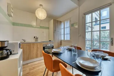 Cuisine ou kitchenette dans l'établissement Damien votre F3 2 chambres terrasse à Rouen