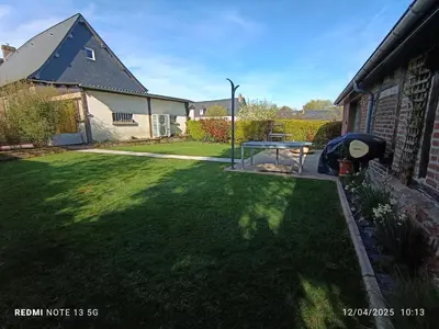 Jardin de l'établissement Gîte au calme en Normandie, Forêt de Lyons