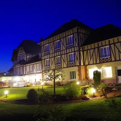 Logis Hôtel & Restaurant La Villa des Houx