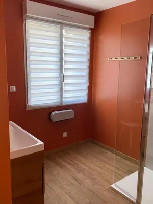 Salle de bains dans l'établissement La Margotine