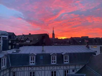 Lever ou coucher de soleil vu de l'appartement ou à proximité