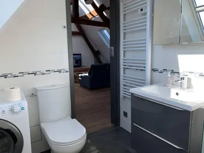 Salle de bains dans l'établissement Le Henri IV - Vue Cathédrale-Parking