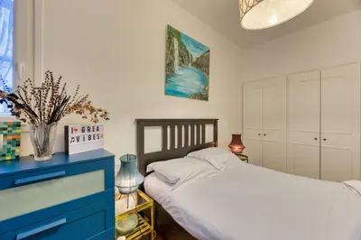 Un ou plusieurs lits dans un hébergement de l'établissement Vieux Marché Sublime appartement avec ascenseur