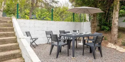 Jardin de l'établissement Appartement rénové tout confort