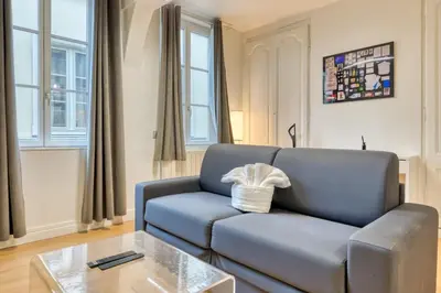 Coin salon dans l'établissement Le Gainsbourg studio coeur de Rouen !