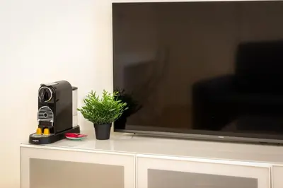 Télévision ou salle de divertissement dans l'établissement Le Gainsbourg studio coeur de Rouen !
