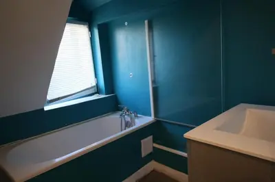 Salle de bains dans l'établissement Le Petit Nid en plein centre-ville de Rouen !