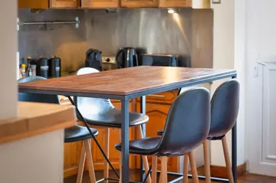 Cuisine ou kitchenette dans l'établissement Julie beau F6 rénové terrasse parking Rouen