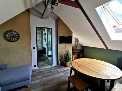 Coin salon dans l'établissement Logement Industriel & Atypique