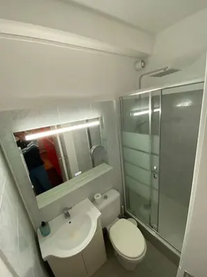 Salle de bains dans l'établissement Rouen galerie 112