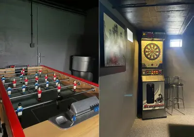 Salle de jeux dans l'établissement Suite avec jacuzzi idéale pour visiter la Normandie