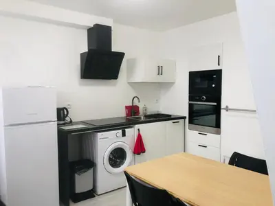 Cuisine ou kitchenette dans l'établissement LE GITE DE LA GIRAFE CENTRE VILLE LOUVIERS
