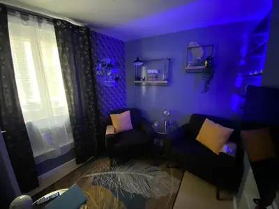 Coin salon dans l'établissement Petite maison hyper centre de Dieppe proche plage