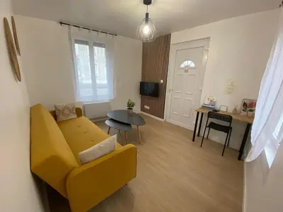 Télévision ou salle de divertissement dans l'établissement Appartements Pacy-sur-Eure