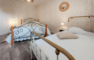 Un ou plusieurs lits dans un hébergement de l'établissement Pet Friendly Home In Touffreville