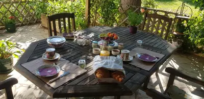 Boissons dans l'établissement Maison Anne face to park in Vernon Giverny