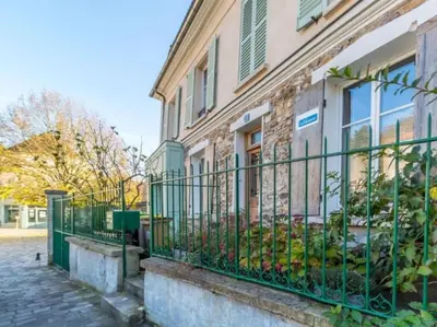 Jardin de l'établissement Le Saint Jacques - Gite 2 pièces indépendant vue sur Paris et jardin