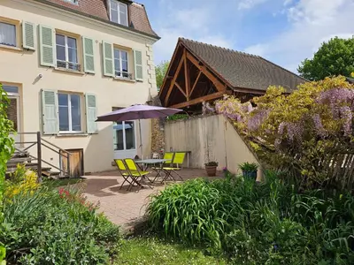 Jardin de l'établissement Le Saint Jacques - Gite 2 pièces indépendant vue sur Paris et jardin