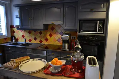 Cuisine ou kitchenette dans l'établissement Chambres d'hôtes Villa de Vienne-en-Arthies