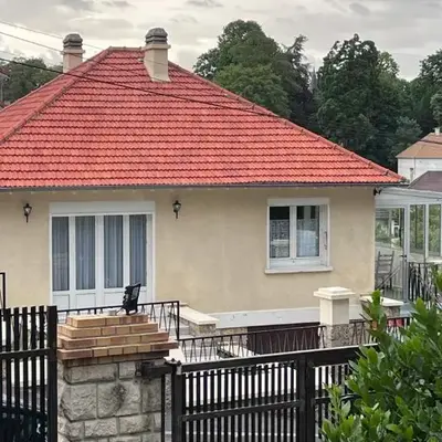 Maison dans un endroit calme