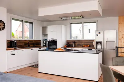 Cuisine ou kitchenette dans l'établissement Villa Belle Vue Le Tréport - familiale et spacieuse
