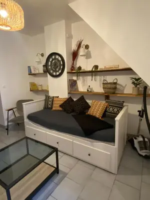 Coin salon dans l'établissement Bienvenue à la réderie d’Amiens