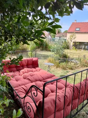 Jardin de l'établissement La Forge - Ancien atelier devenu cocon lumineux à Asnières sur Oise