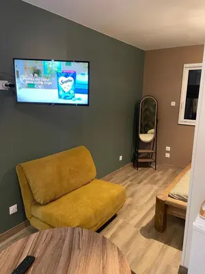 Télévision ou salle de divertissement dans l'établissement Studio jacuzzi Love Room