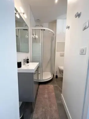 Salle de bains dans l'établissement La Capitainerie