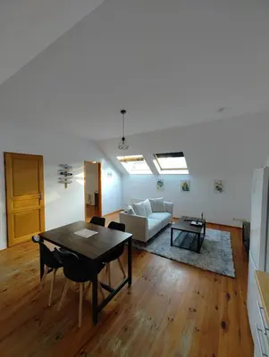 Coin salon dans l'établissement Cosy appartement 2 chambres