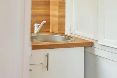 Plan de l'établissement Saint Maur F2 beau logement entier