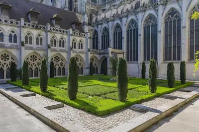 Jardin de l'établissement Rochefoucauld