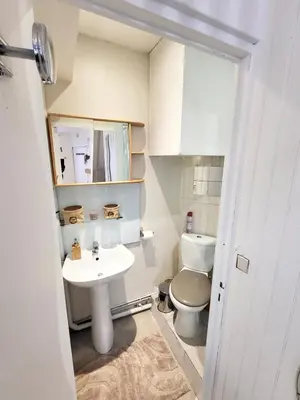 Salle de bains dans l'établissement Studio cosy au cœur du quartier Saint-Pierre