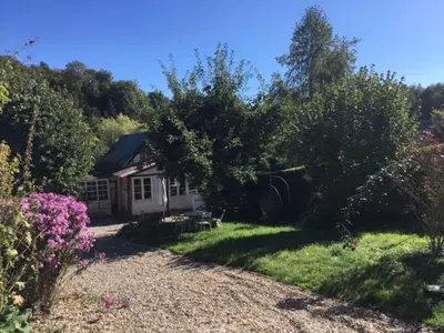 Jardin de l'établissement Appart dans longère Normande au coeur de la Forêt de Lyons