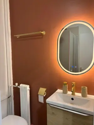 Salle de bains dans l'établissement Studio vue sur Seine