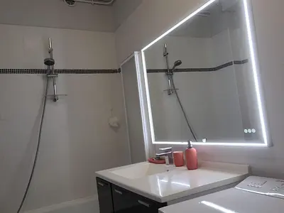 Salle de bains dans l'établissement le balcon d'Amiens