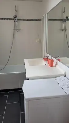 Salle de bains dans l'établissement le balcon d'Amiens