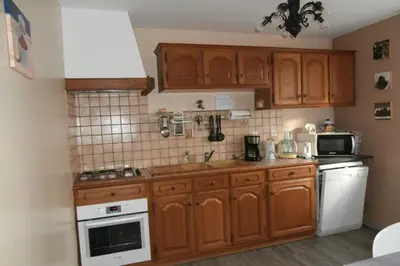 Cuisine ou kitchenette dans l'établissement Le Gîte de la Poterie