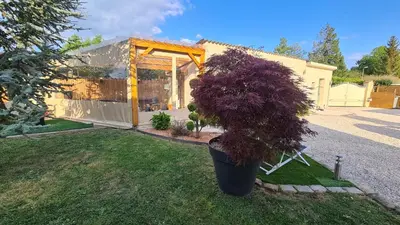 Jardin de l'établissement Les chambres du Bonheur