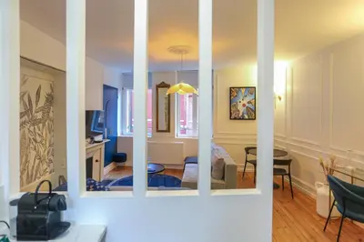 Télévision ou salle de divertissement dans l'établissement L Amiens Haussmann-Gare-Hortillonnages-Centre-ville-WIFI