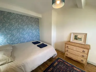 Un ou plusieurs lits dans un hébergement de l'établissement Maison de Charme - 4 Chambres - Courette & Parking Gratuit
