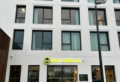 Certificat, récompense, panneau ou autre document affiché dans l'établissement B&B HOTEL Cergy Saint-Christophe Gare
