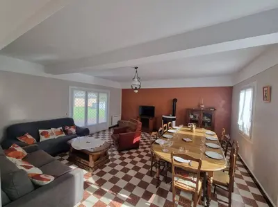 Coin salon dans l'établissement Maison 8-10 personnes