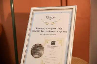 Certificat, récompense, panneau ou autre document affiché dans l'établissement Calliopée by Kleidos - Magnifique duplex, Gros Horloge Rouen