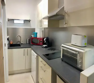 Cuisine ou kitchenette dans l'établissement L'Horizon Dieppois- Port et Plage - Proxy Gare