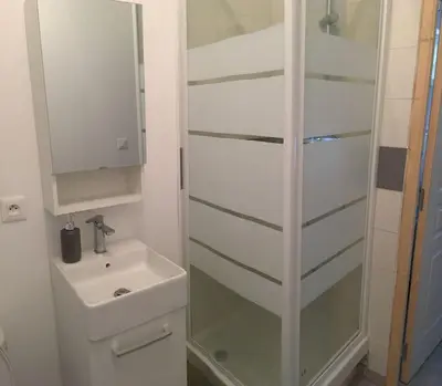 Salle de bains dans l'établissement T2 Idéalement Situé * Hyper Centre/Canal Plus *