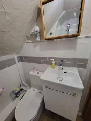 Salle de bains dans l'établissement Charmant appartement au cœur du quartier St-Pierre