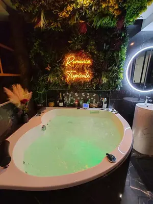 Plan de l'établissement Le Quai Amiénois - Romance Tropicale - SPA Romantique