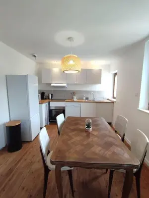 Cuisine ou kitchenette dans l'établissement Le Petit Jacques, appartement & garage