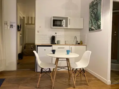 Cuisine ou kitchenette dans l'établissement Studio N 2 cosy hypercentre, rue Saint Nicolas